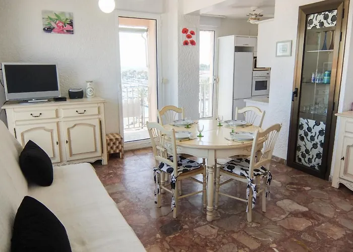 Port Des Sables By Interhome *